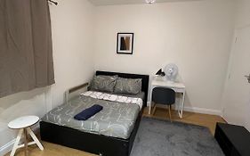 Chic Urban Retreat 5